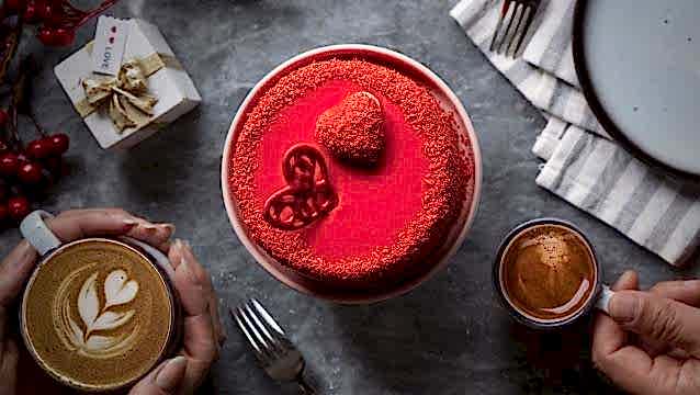 80'inci yılını kutlayan Özsüt, dünyaya açılıyor