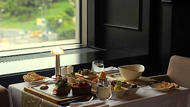 Boğazda iftarın güzelliğine gerçek tatlar katın