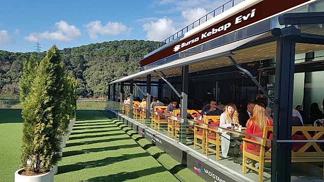 Bursa Kebap Evi’nden Birleşik Arap Emirlikleri’ne üç şube birden geliyor 