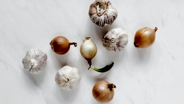 Doğal Detoks:  Vücudunuzu yenileyen yöntemler