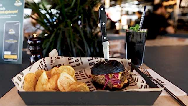 Fireroom Foods; odun ateşiyle harlanan bir zamane büfesi