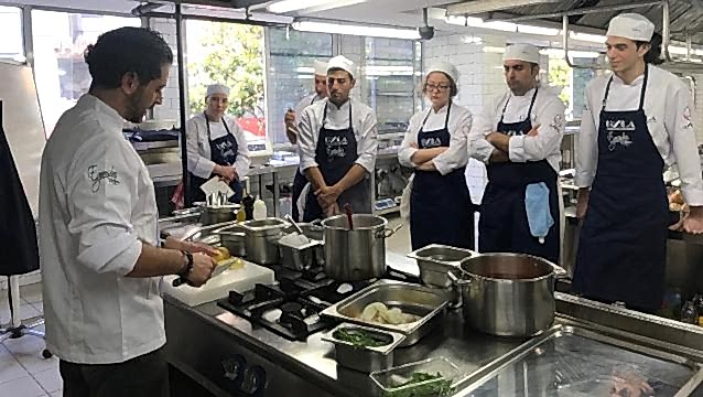 Hazer Amani ile sokak lezzetlerini deneyimlemek isteyenler USLA’da buluşuyor  