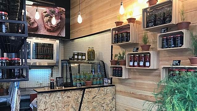 Kuşkonmaz Vadisi Şişhane’de ilk dükkanını açtı 