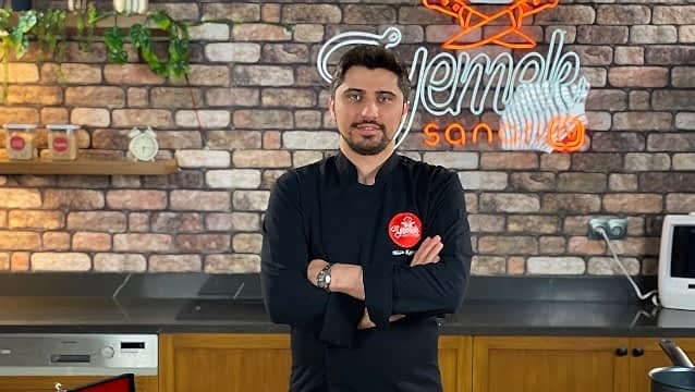 Şef Mert Karakuş: Lezzetli yemeklerin reçetesinde sevgi şart