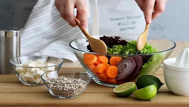 Salatalarınızın lezzetini LAV Vega’nın yalın şıklığıyla taçlandırın