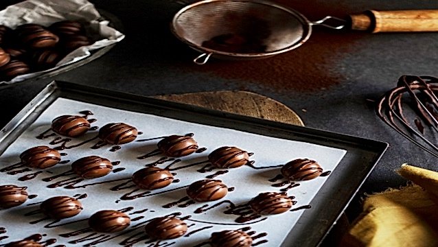 Yılbaşlarının 33 yıldır klasiği haline gelen vazgeçilmezi; Gezi İstanbul Çikolatası 