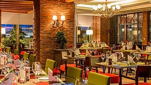 Yılın en romantik günü Elite World Hotels’de